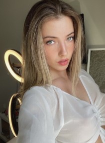 Фото проститутки Аня без предоплаты №2 в городе Армянск